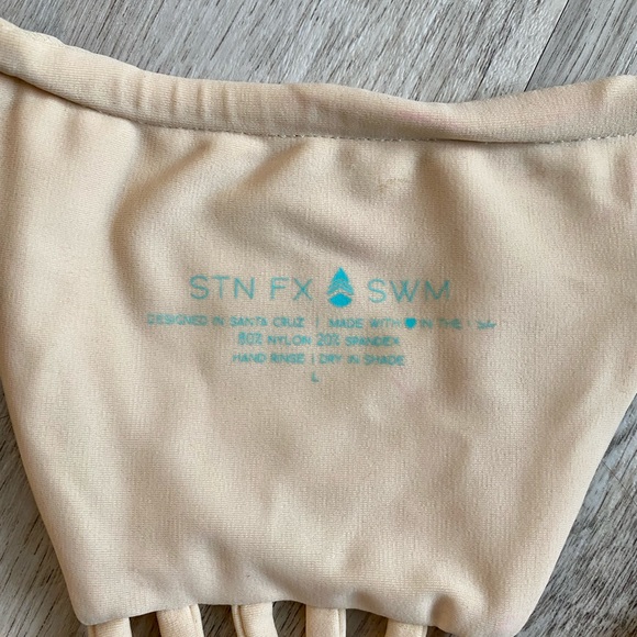 Stone Fox Swim Bikini Top - Picture 4 of 4